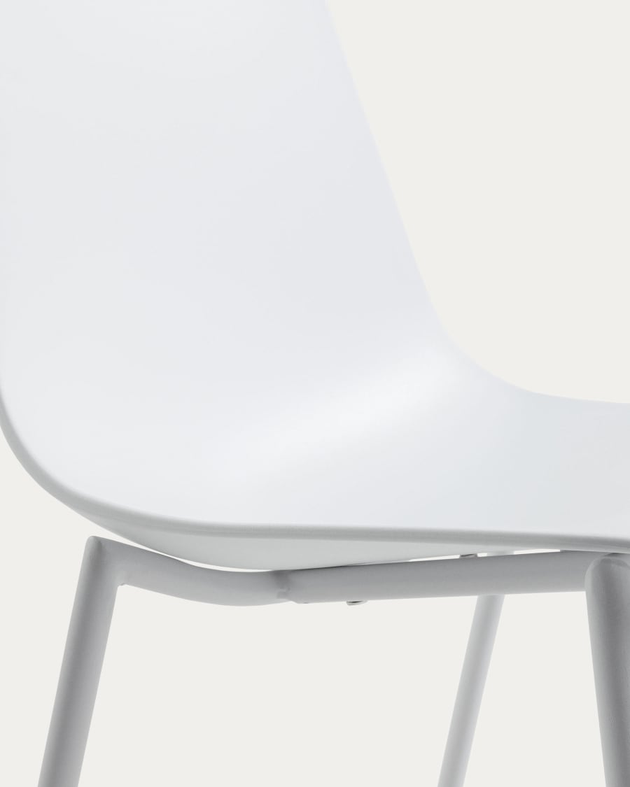 Whatts chair with steel legs in white finnish