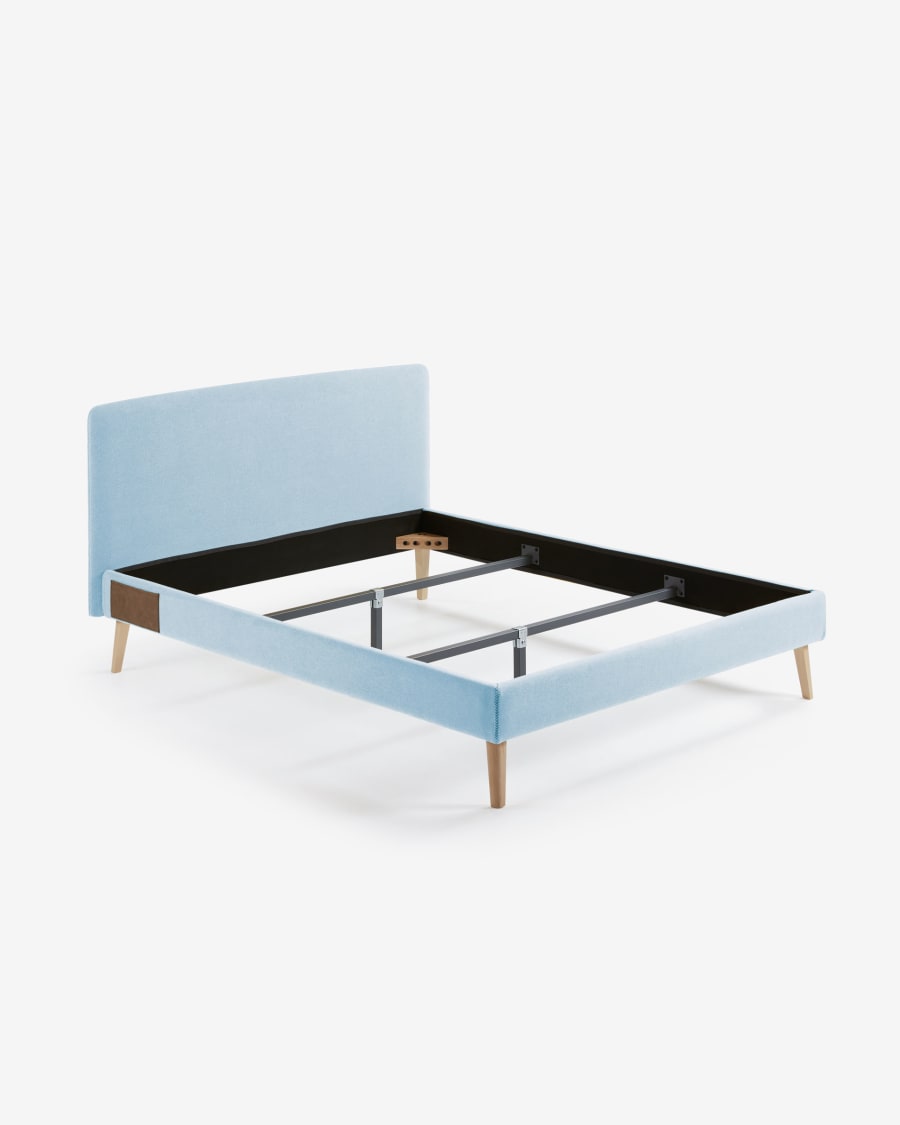 Dyla bed with removable cover in light blue, with solid beech wood legs for a 150 x 190 cm mattress