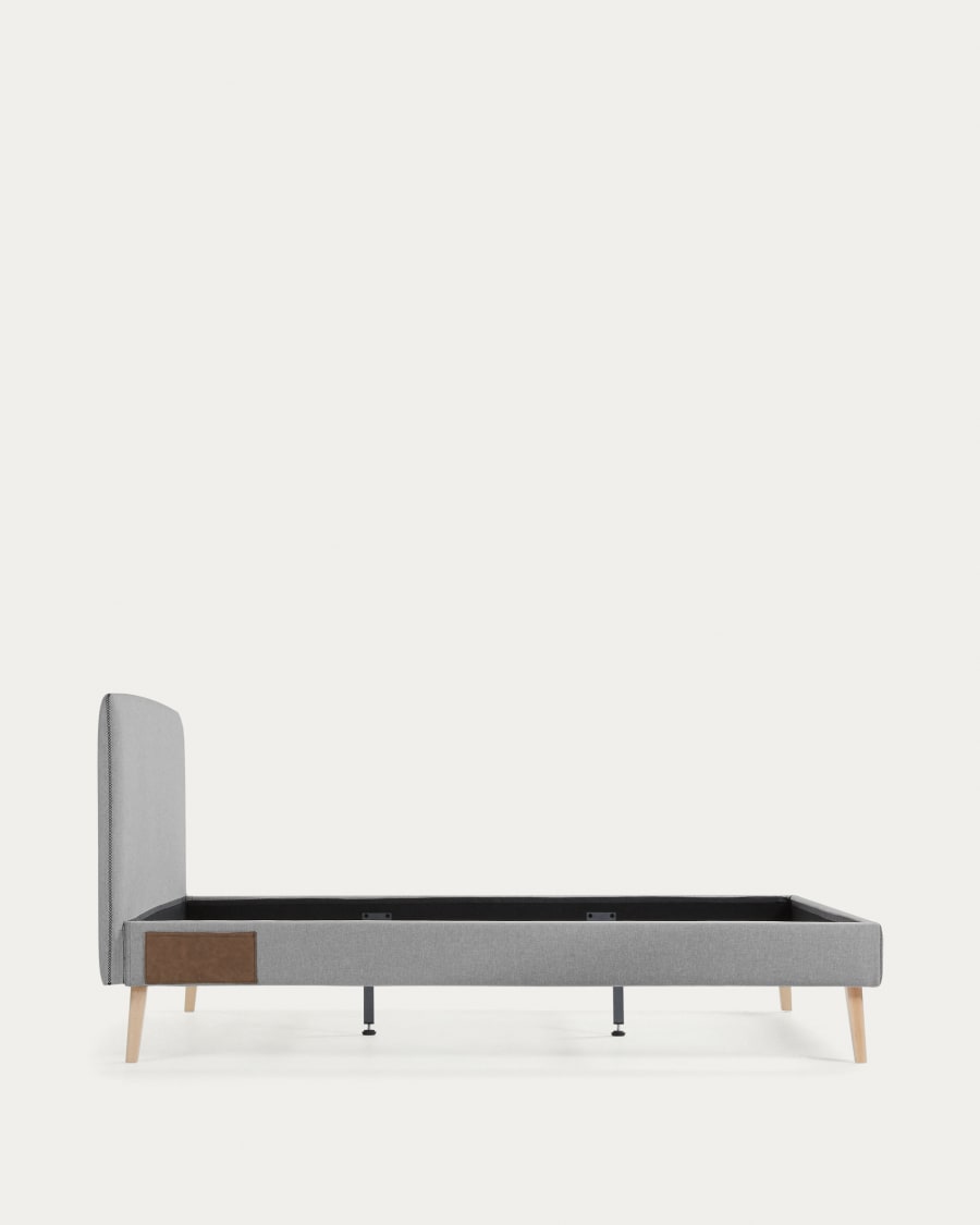 Dyla bed with removable cover in grey, with solid beech wood legs for a 160 x 200 cm mattress