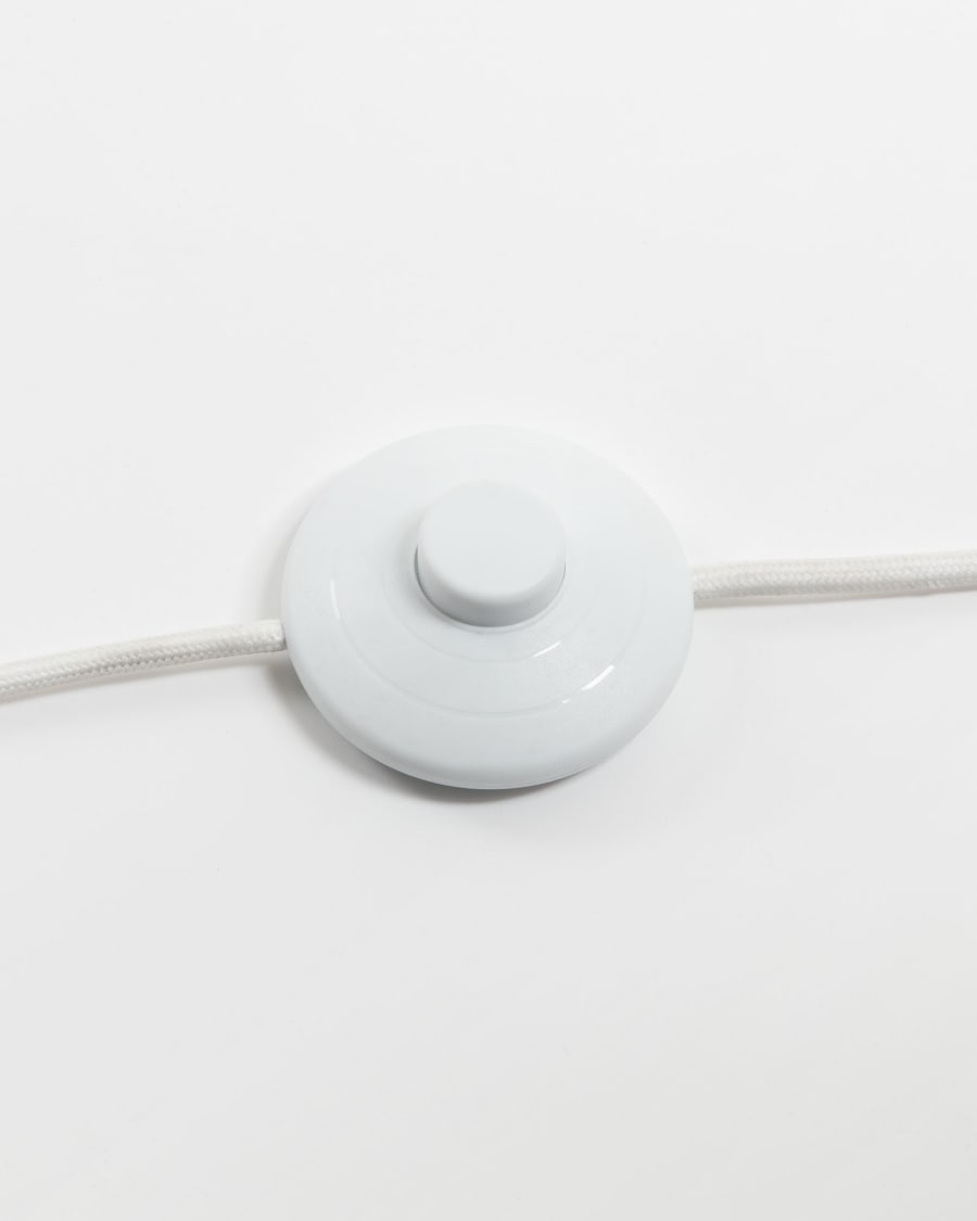 Ikia floor lamp in metal with white finish