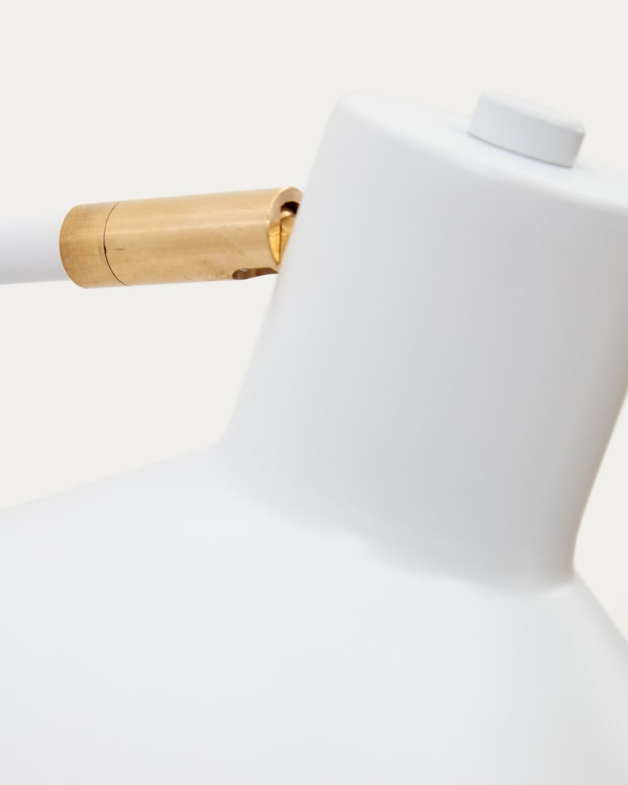 Aria small steel wall light with white finish. UK adapter