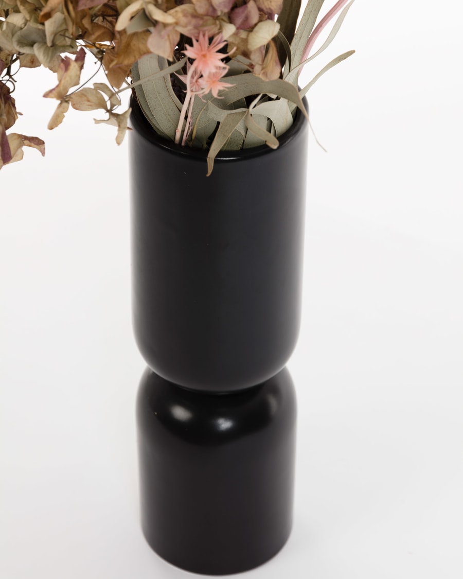 Anni vase in black