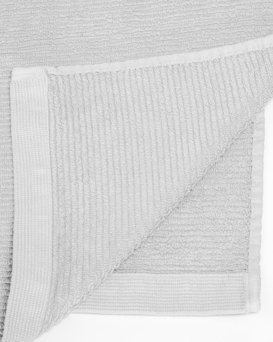 Miekki large bath towel white
