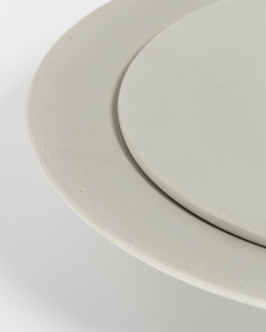Naimi set of 2 plates for planters