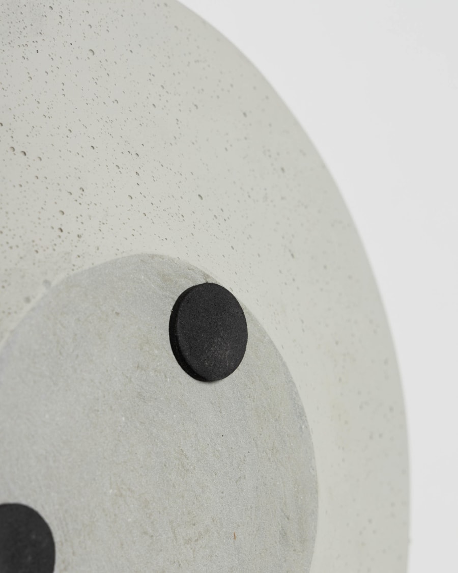 Naimi set of 2 plates for planters