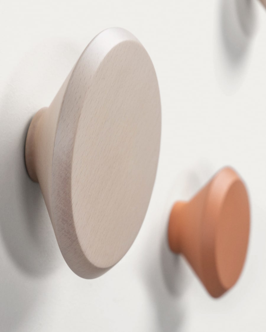 Nadua Set aus 3 Wandhaken aus Massiver Buche mit Finish in Natur, Orange und Beige
