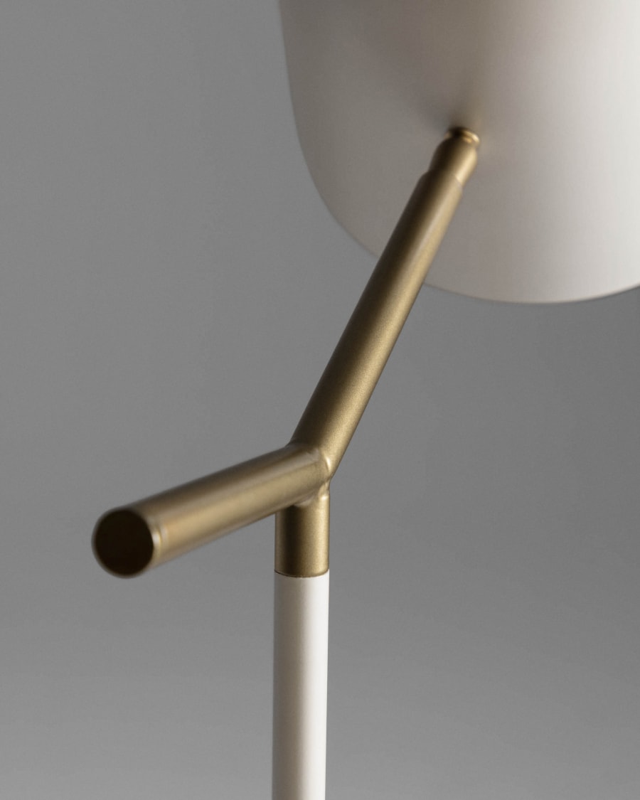 Alish metal floor lamp