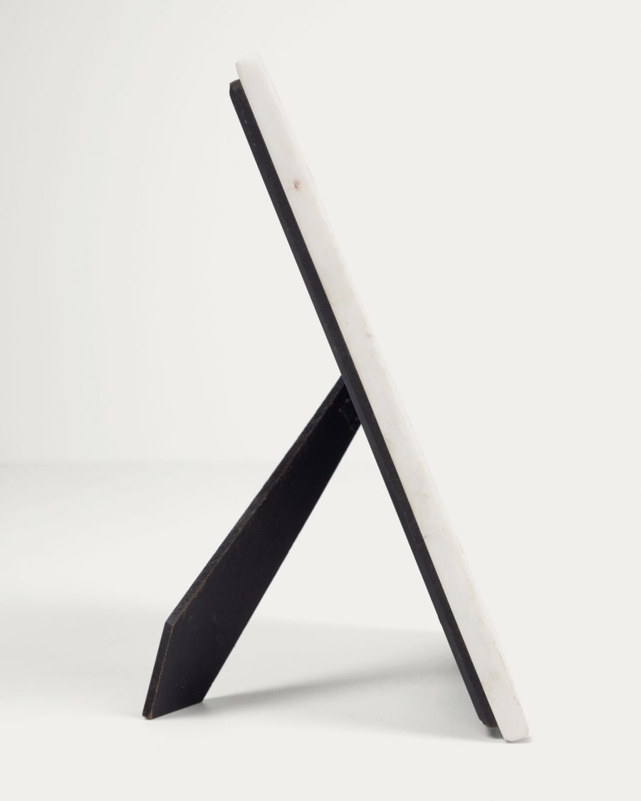 Vittoria photo frame in black and white marble 25 x 20 cm