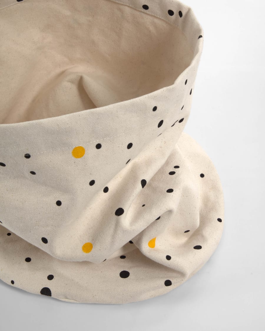 Xiel 100% organic cotton (GOTS) basket with black and yellow polka dots