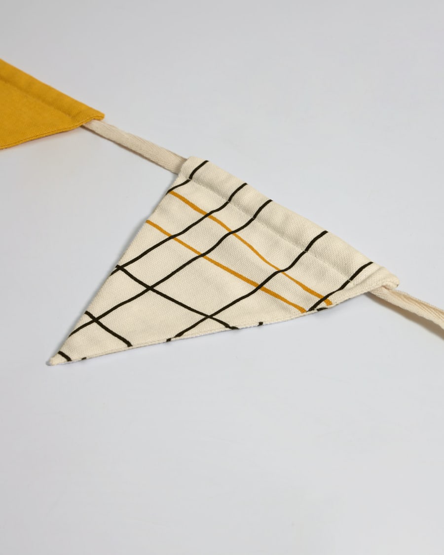 Zalia 100% organic cotton (GOTS) yellow fabric pennant