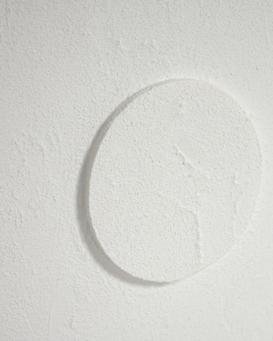 Brunella set of two white pictures 32 x 42 cm