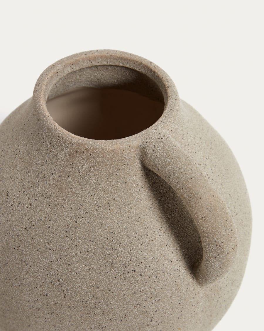Yandi ceramic vase with a beige finish, 15 cm