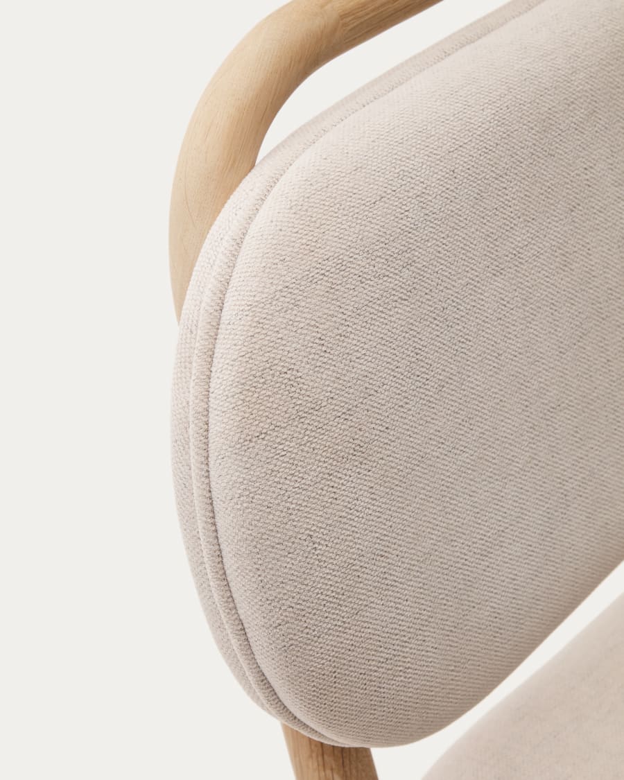 Helda chair in beige chenille and solid oak wood FSC Mix Credit
