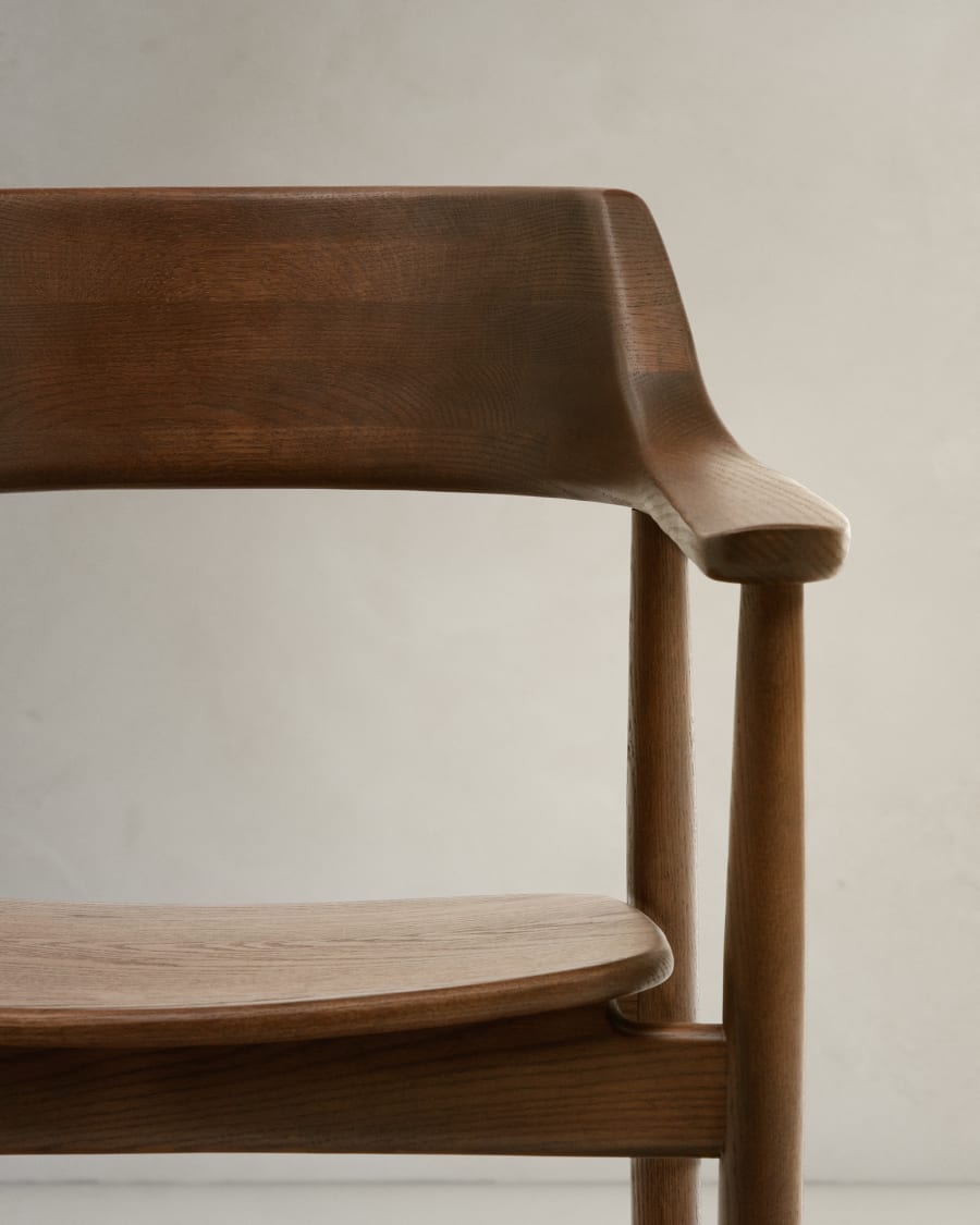 Fondes chair in solid oak wood with walnut finish FSC Mix Credit