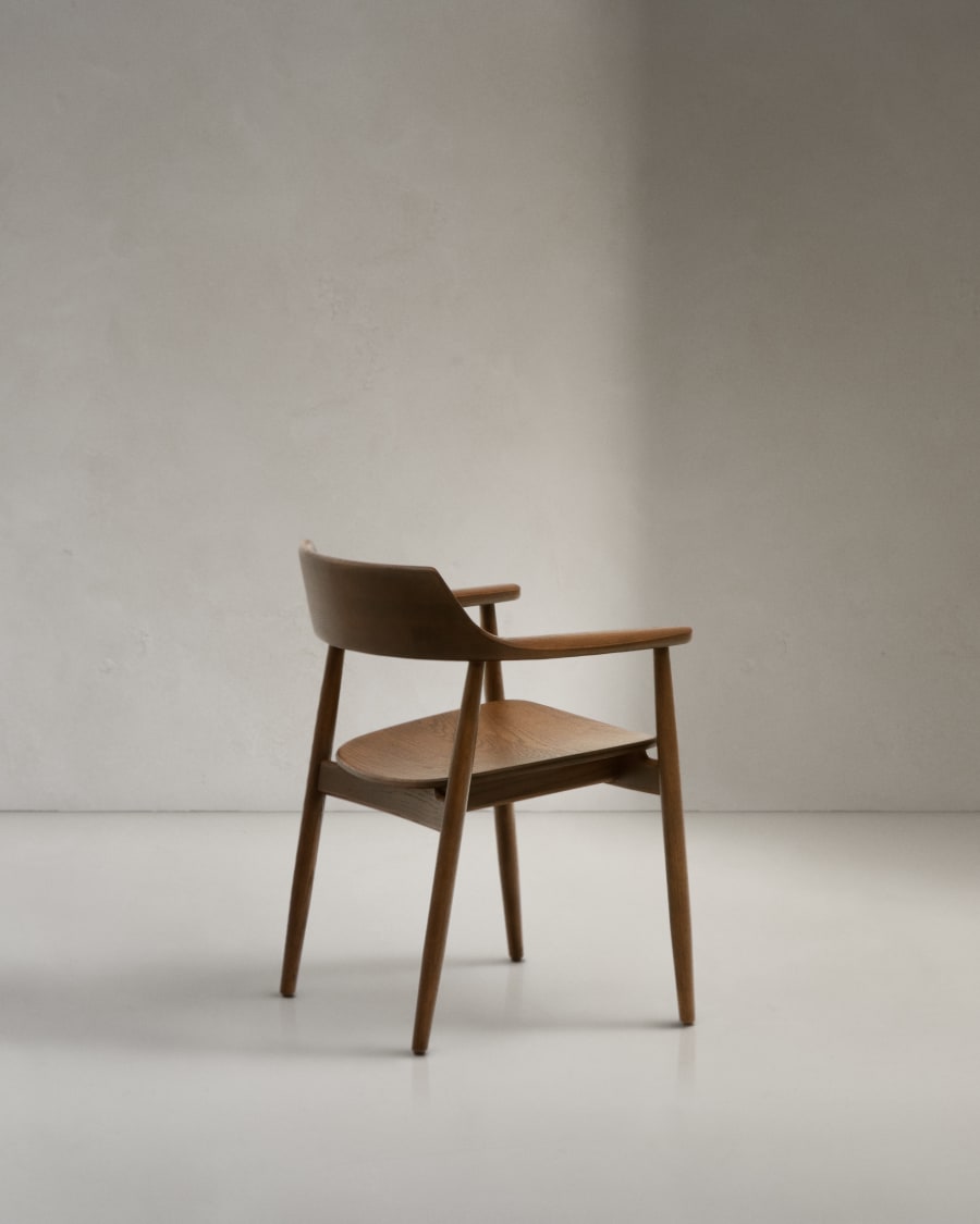 Fondes chair in solid oak wood with walnut finish FSC Mix Credit