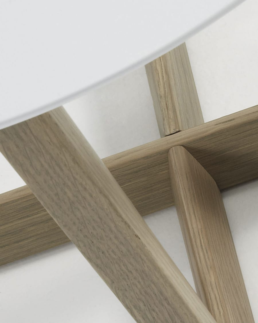 Hodor side table in white MDF with oak wood legs Ø 60 cm