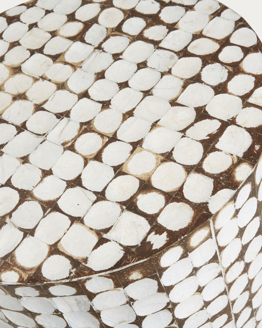 Necoco side table in solid mango wood and coconut shells Ø 40 cm