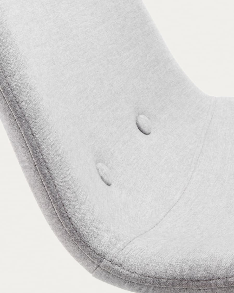 Καρέκλα Yaren, ανοιχτό γκρι και πόδια από ατσάλι σε εφέ ξύλου