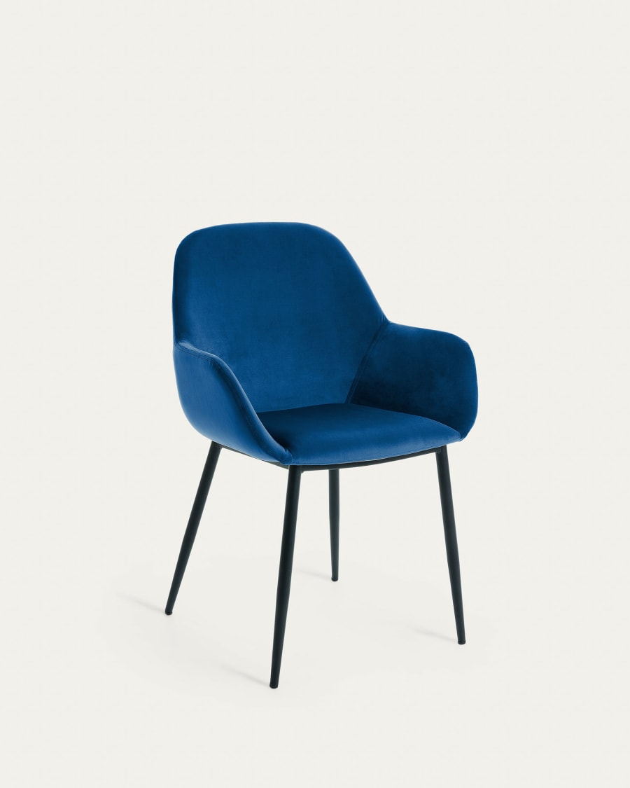 Konna blue velvet chair