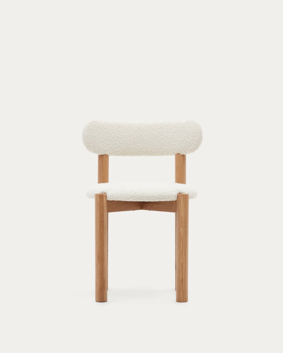 Nebai chair in white bouclé and solid oak wood structure with natural finish