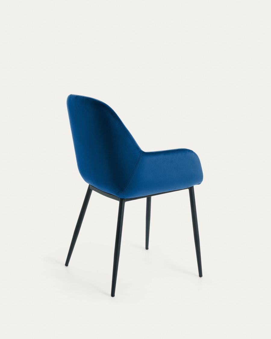 Konna blue velvet chair