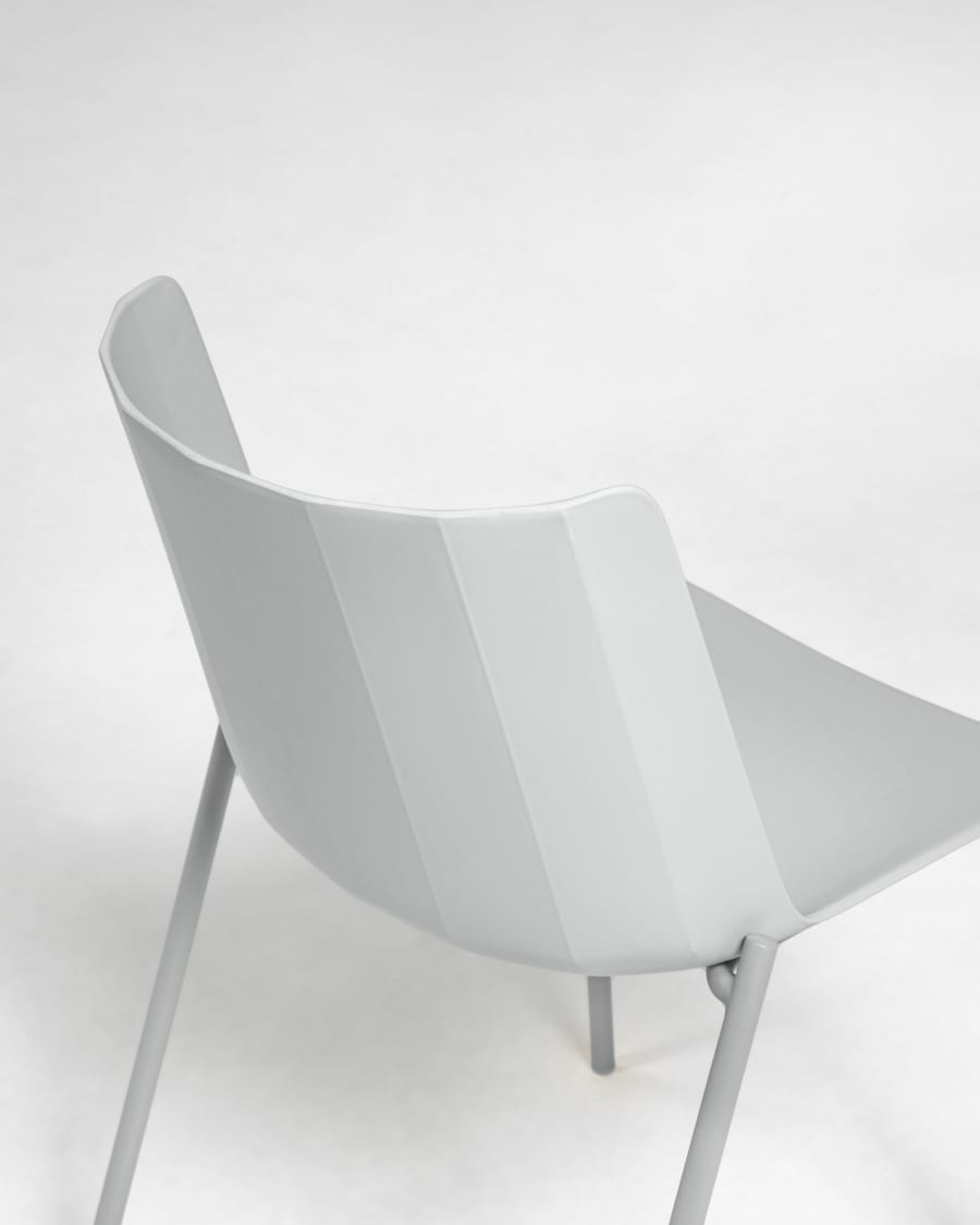 Outdoor Hannia grey chair