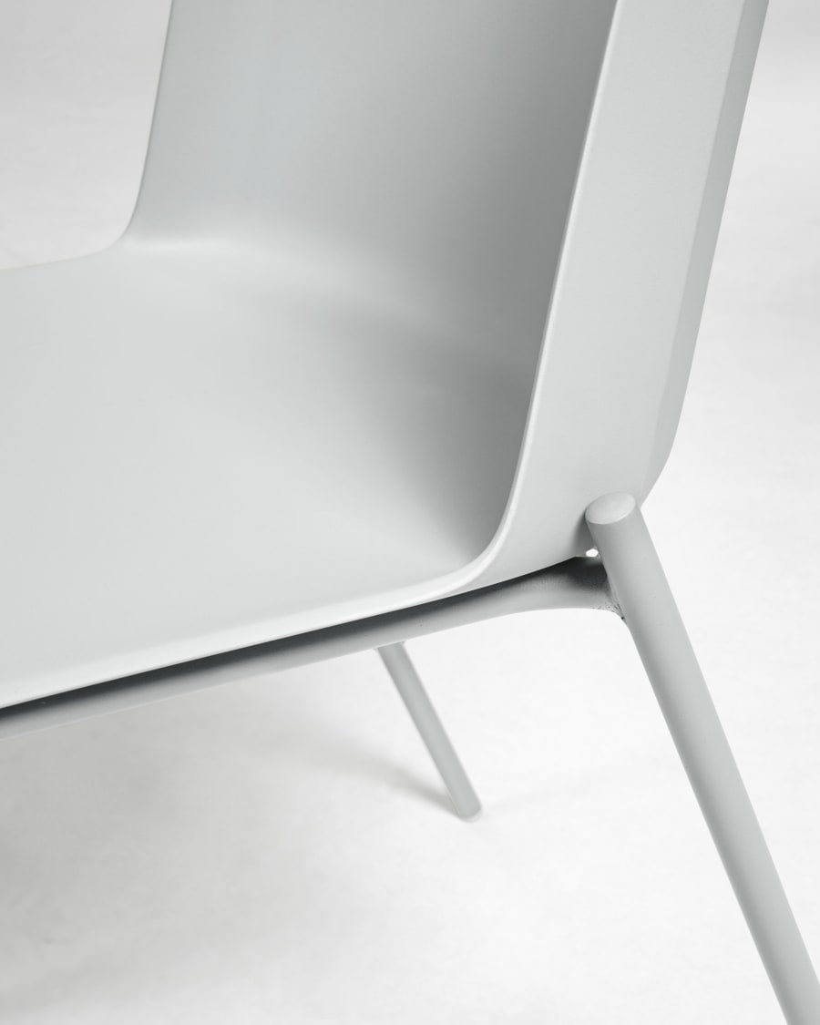 Outdoor Hannia grey chair