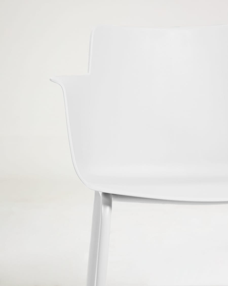 Outdoor Hannia white chair with armrests