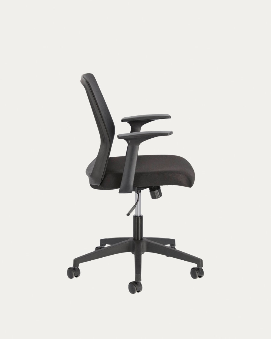 Nasia office chair in black and legs made of steel in black