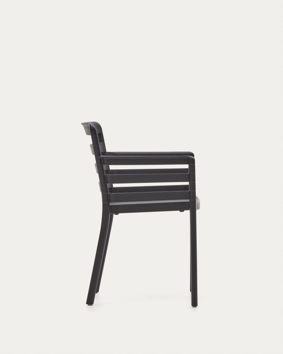 Nariet stackable outdoor chair in black