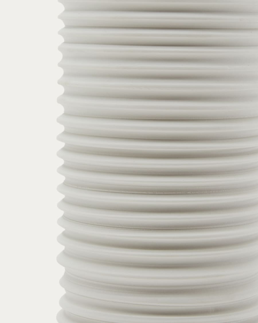 Sibone white ceramic vase, 11 cm
