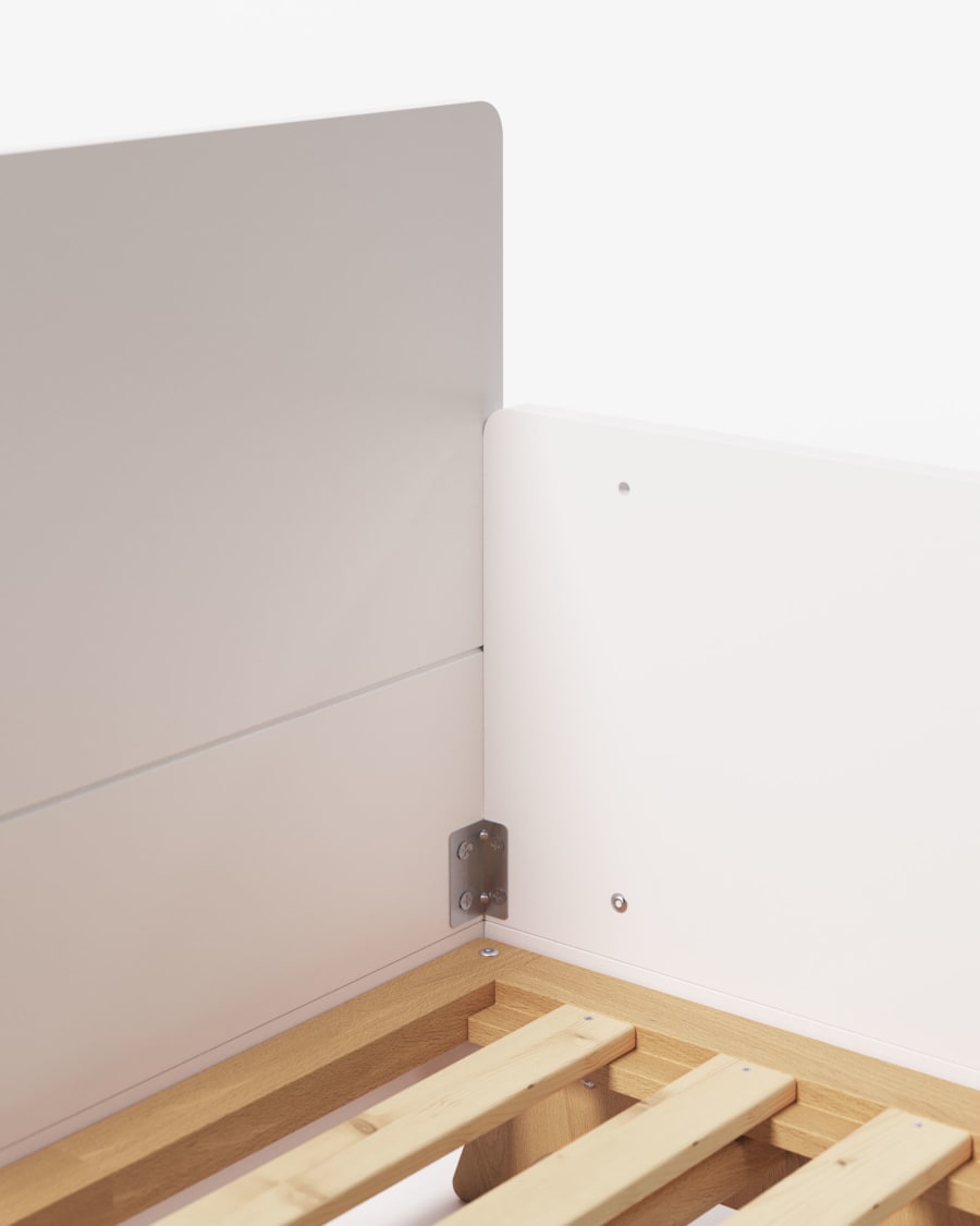 Maralis evolving cot made from solid beech wood with a white finish, 70 x 140 cm