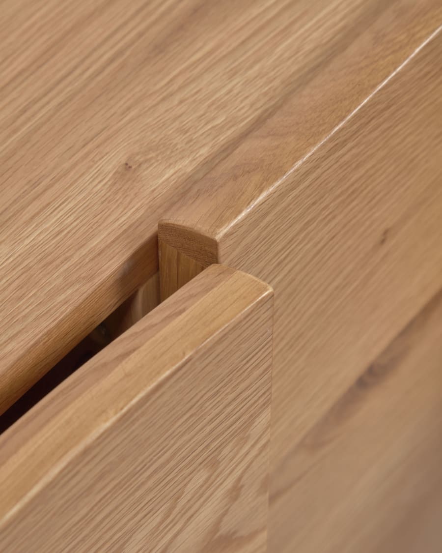 Rasha sideboard with oak veneer with natural finish 180 x 71 cm.