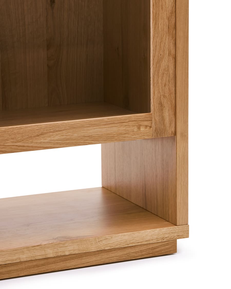 Alguema display cabinet in oak wood veneer with natural finish, 100 x 185 cm