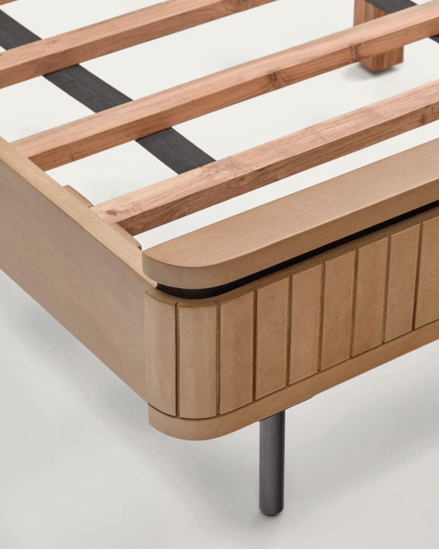 Licia bed made from solid mango wood and black painted metal, for a 160 x 200 cm mattress