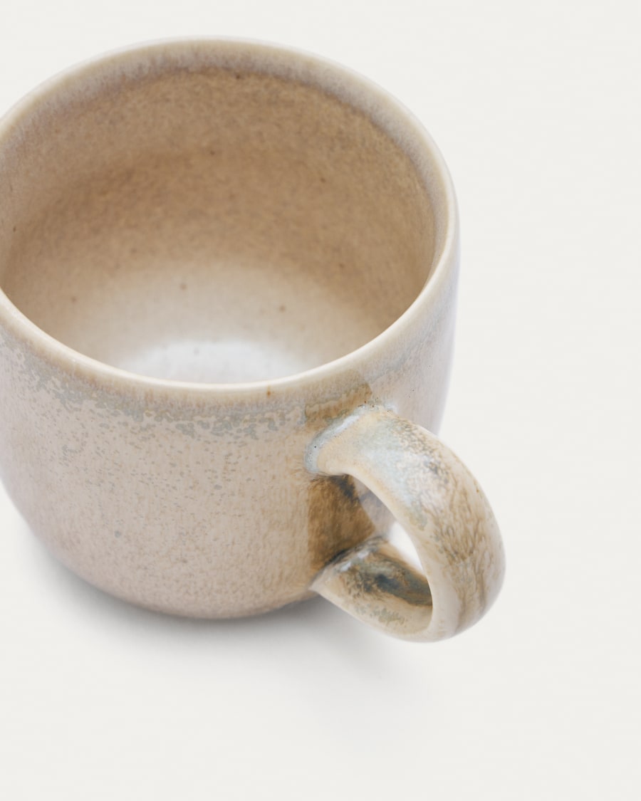 Lauriana beige ceramic mug