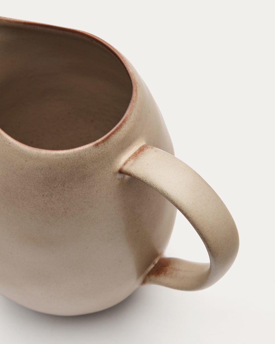 Banyoles ceramic jug in brown