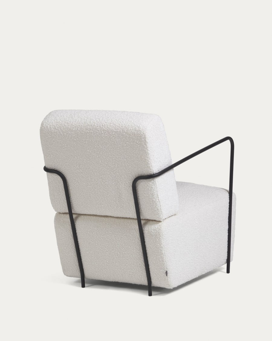 Gamer armchair in white bouclé with metal legs with black finish