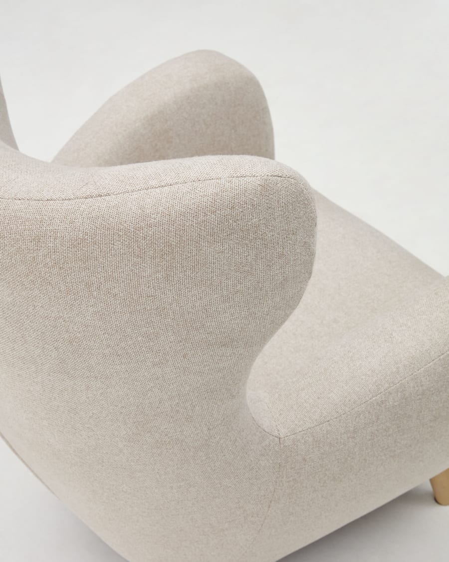 Patio beige armchair with solid beech wood legs FSC Mix Credit