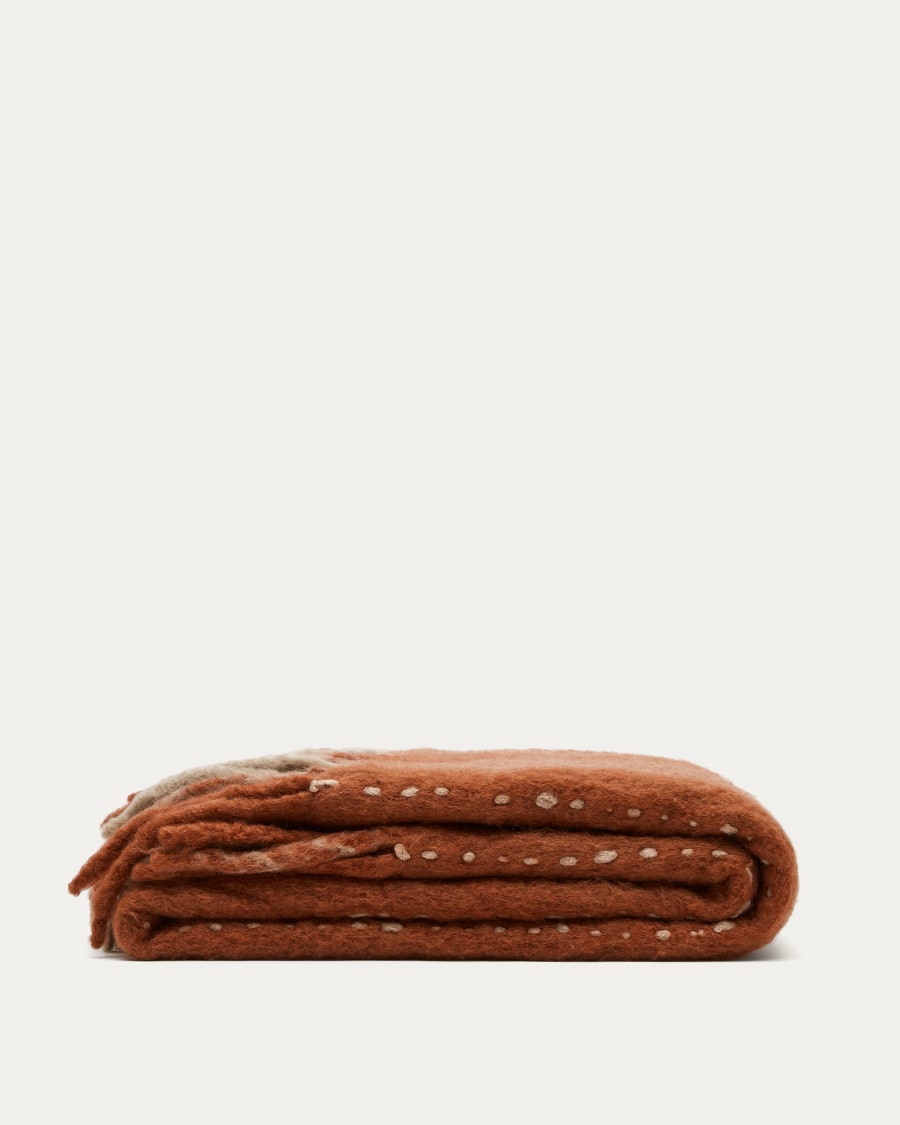 Couverture Maiela à rayures avec franges rouge et blanc et détail de surpiqûre blanche 130 x 170 cm