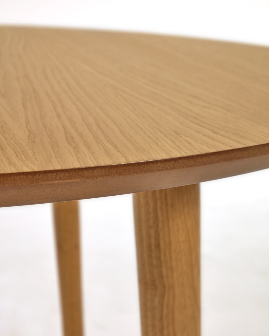 Oqui extendable oval table with an oak veneer and solid wood legs, Ø 120 (200) x 90 cm