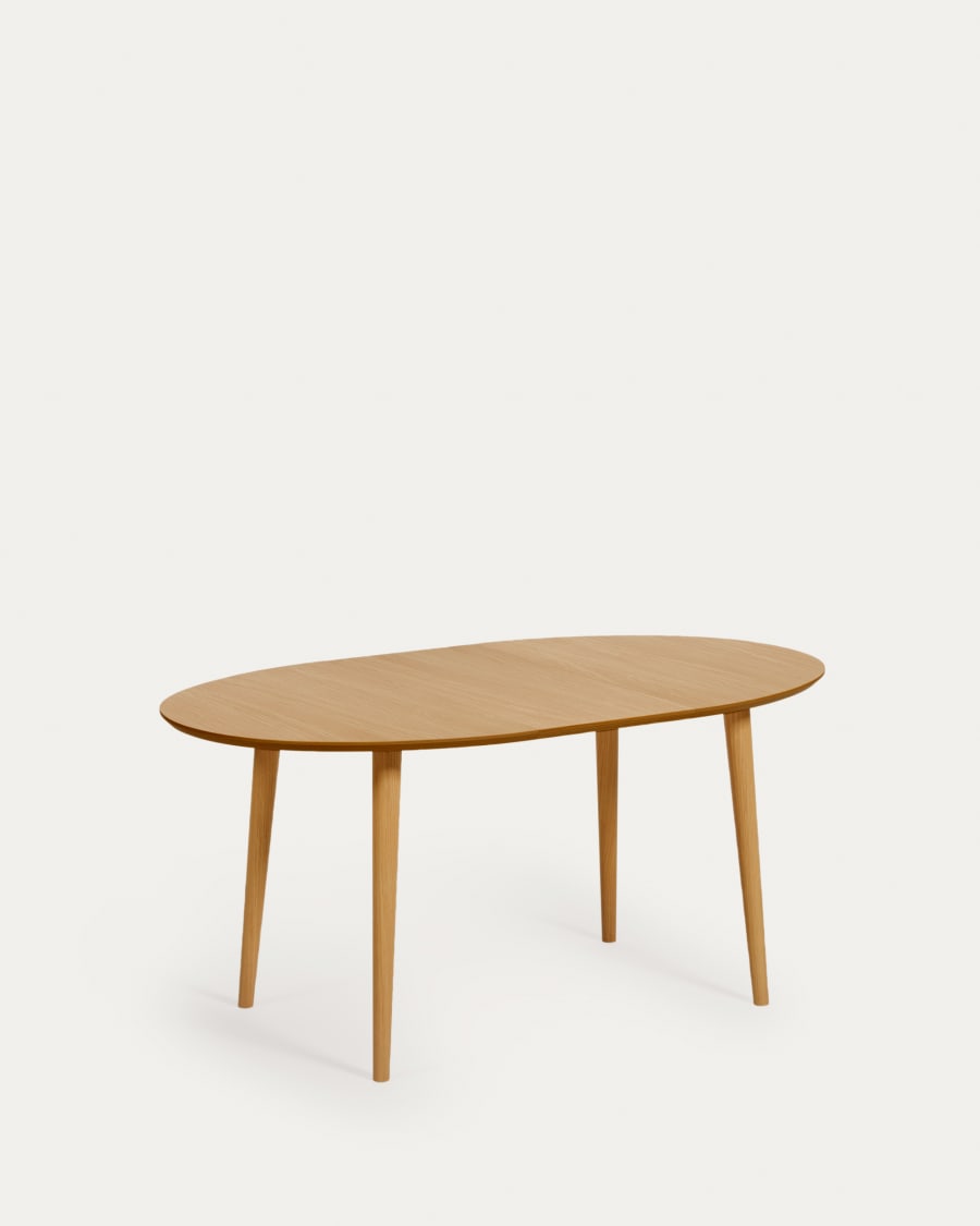 Oqui extendable oval table with an oak veneer and solid wood legs, Ø 120 (200) x 90 cm