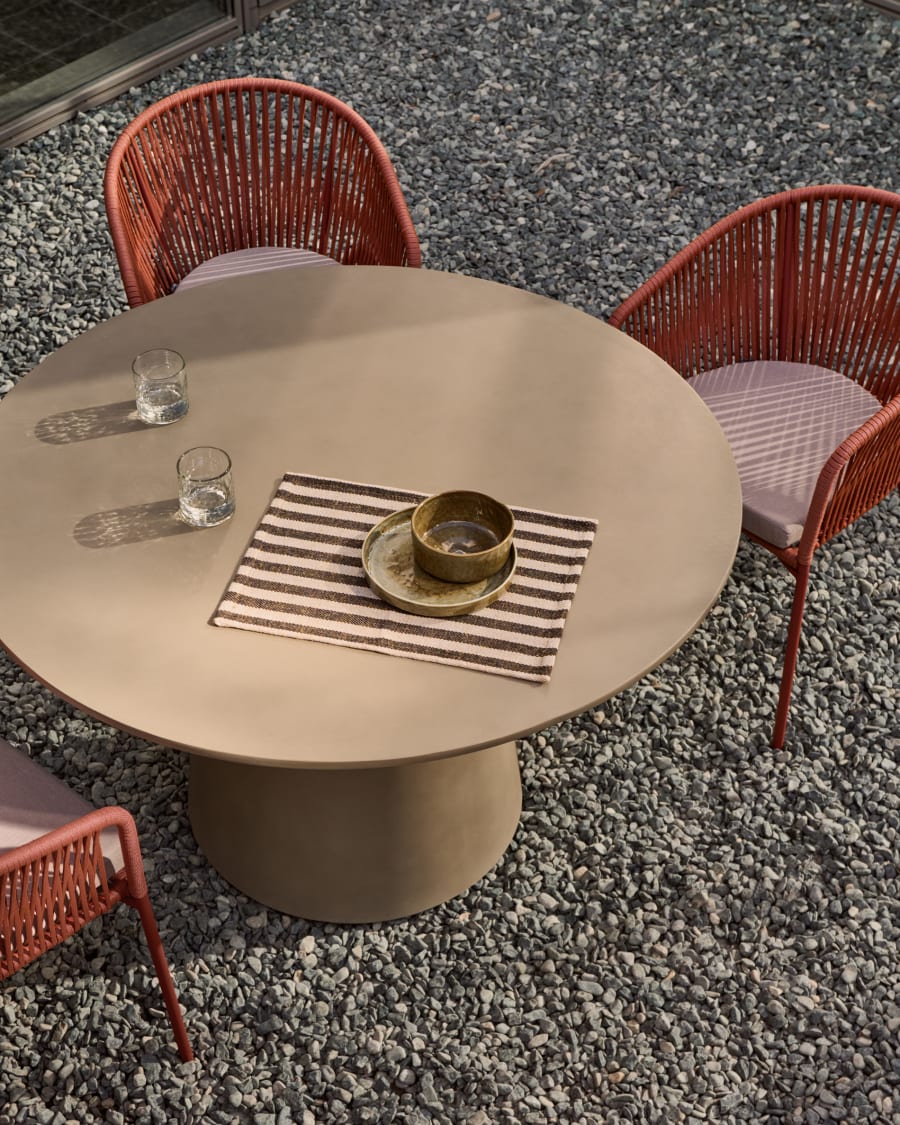Itai outdoor round cement table, Ø 120 cm