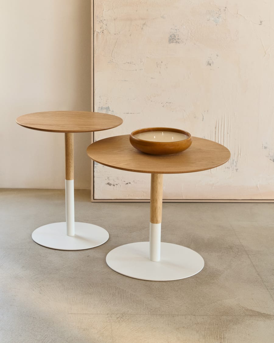 Watse set of 2 side tables in oak wood veneer and matte white metal, Ø 40 cm/Ø 48 cm