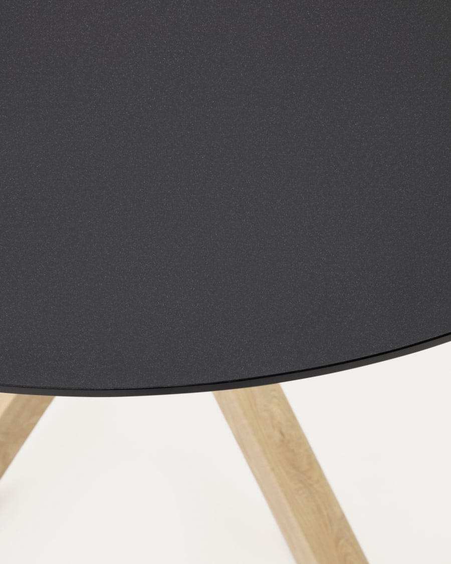 Tisch Argo aus schwarzem Milchglas und Stahlbeinen in Holzoptik Ø 150 cm