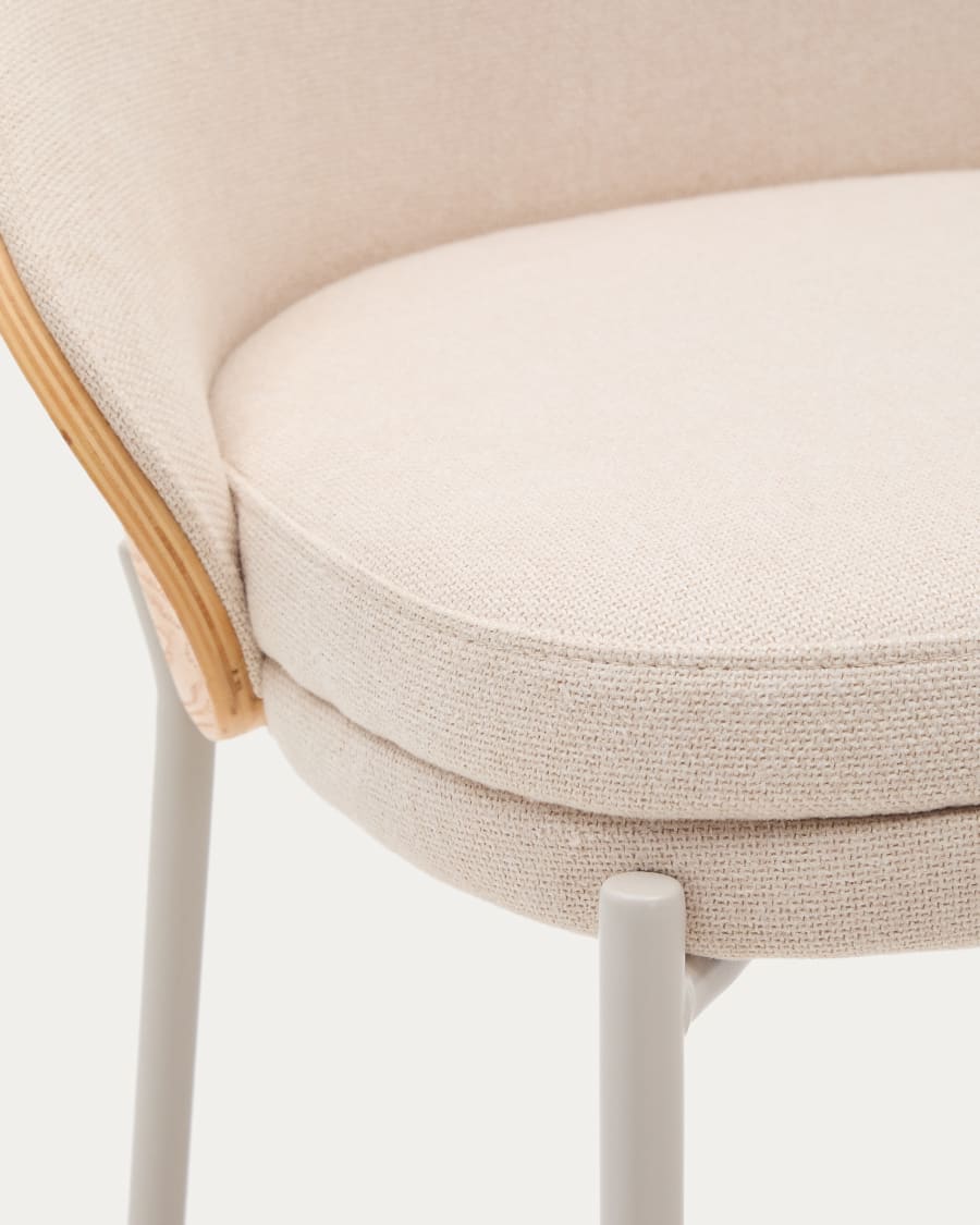 Eamy stool in beige chenille, in a natural finish ash veneer and beige metal and a height of 77 cm