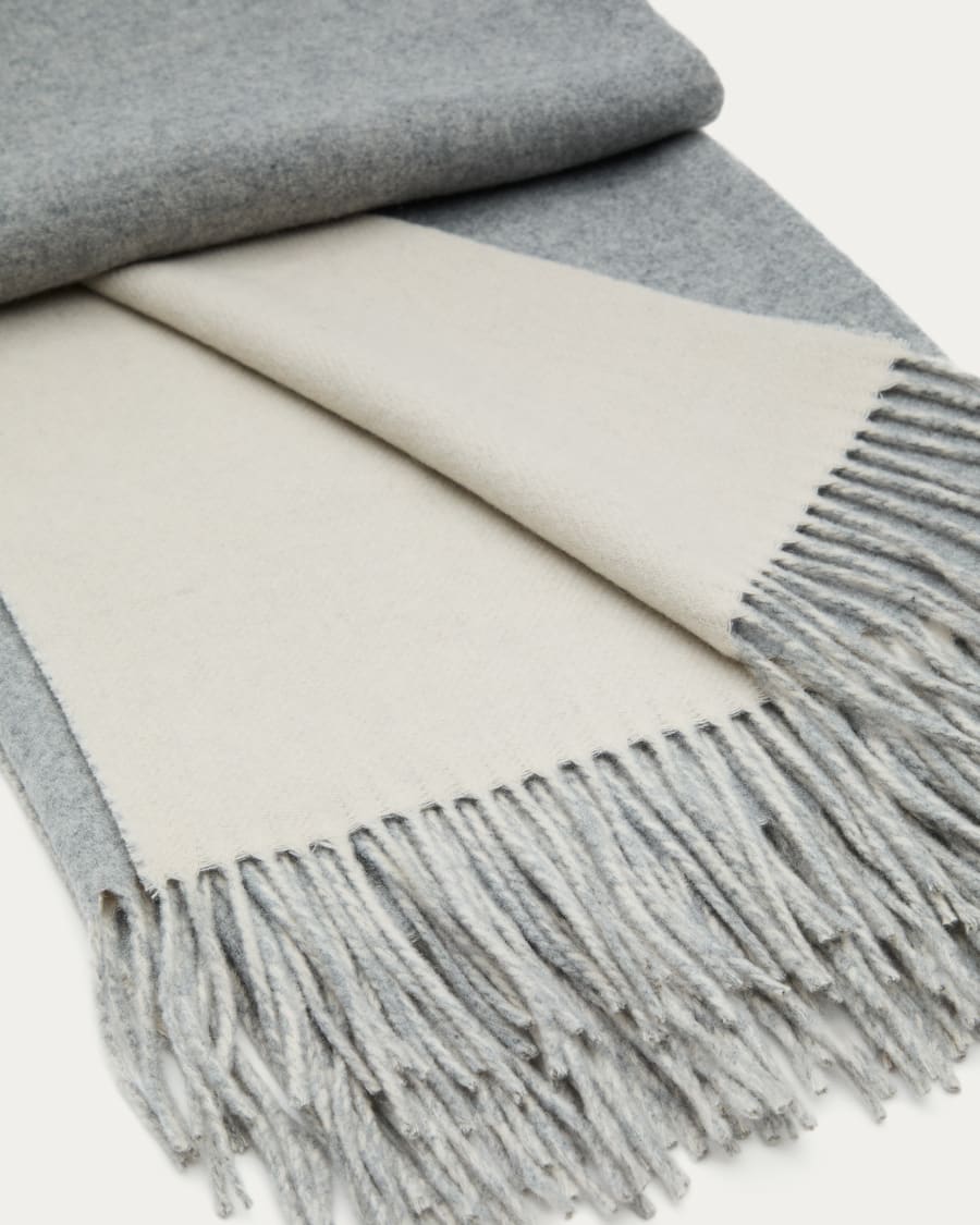 Dakie double-sided blanket blends a grey wool melange and beige, 170 x 130 cm