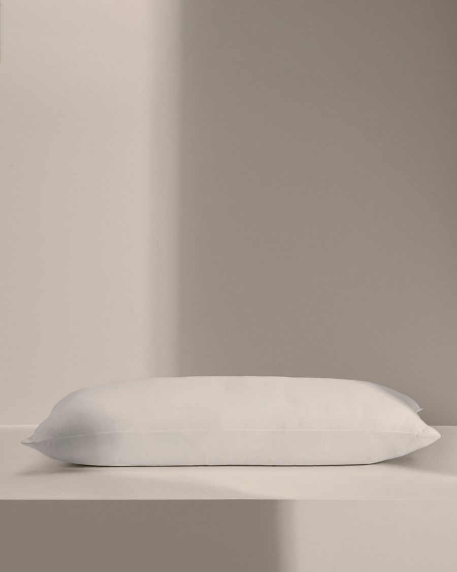 Nyla microfibre pillow 90 x 40 cm