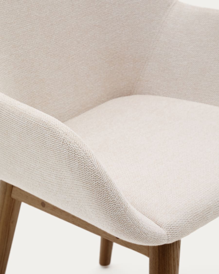 Konna chair in beige with solid ash wood legs in a dark finish FR