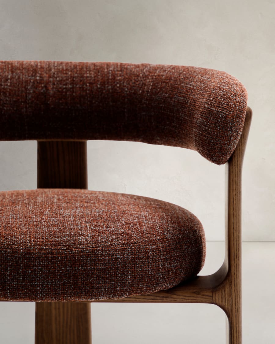 Granite 3-legged chair in brown chenille and with solid ash wood in a walnut finish FSC 100%